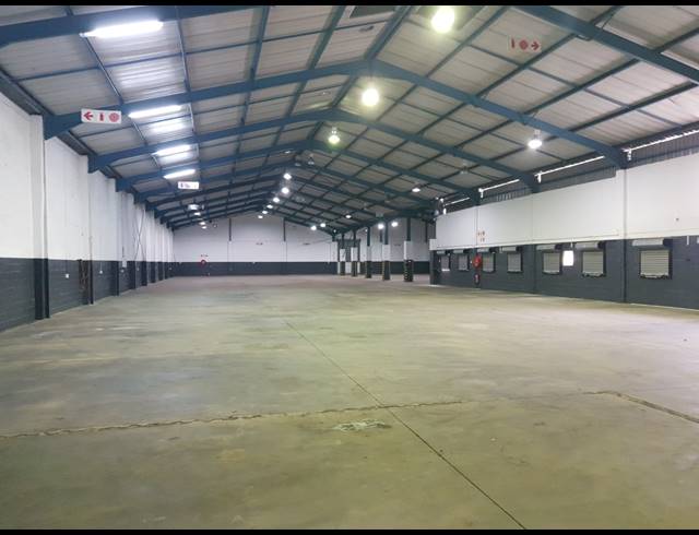 3,260M² WAREHOUSE TO LET IN KILLARNEY GARDENS